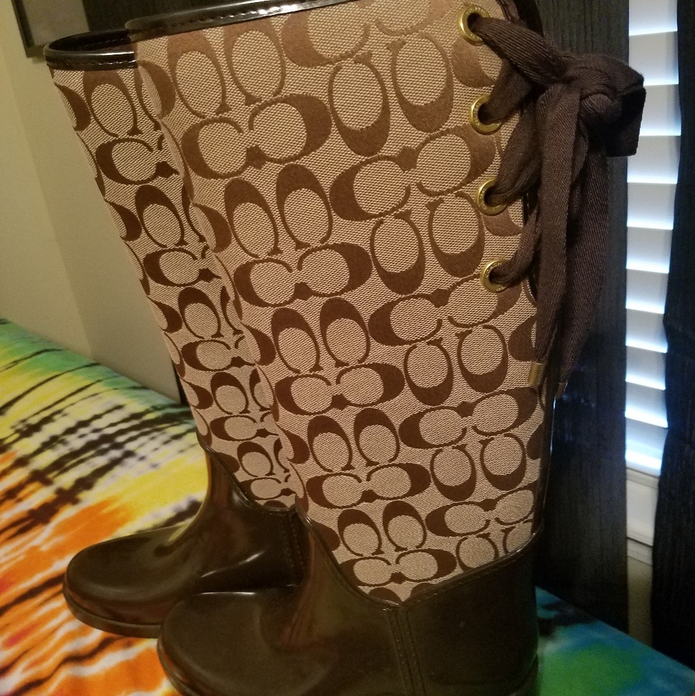 Coach rainboots size 6-7